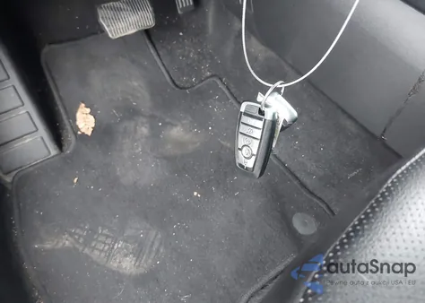 2022 Ford Escape Sel z USA, uszkodzony, nr VIN 1FMCU9H93NUB09783